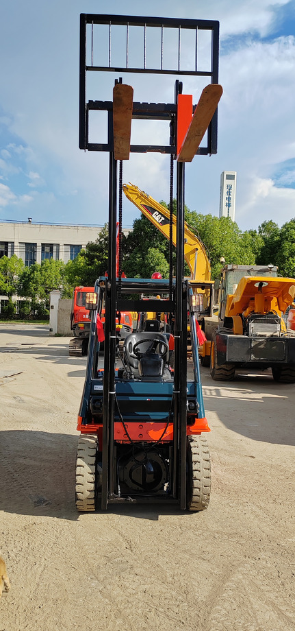 TOYOTA FD 35 - Вилочный погрузчик: фото 5 TOYOTA FD 35 - Вилочный погрузчик: фото 5