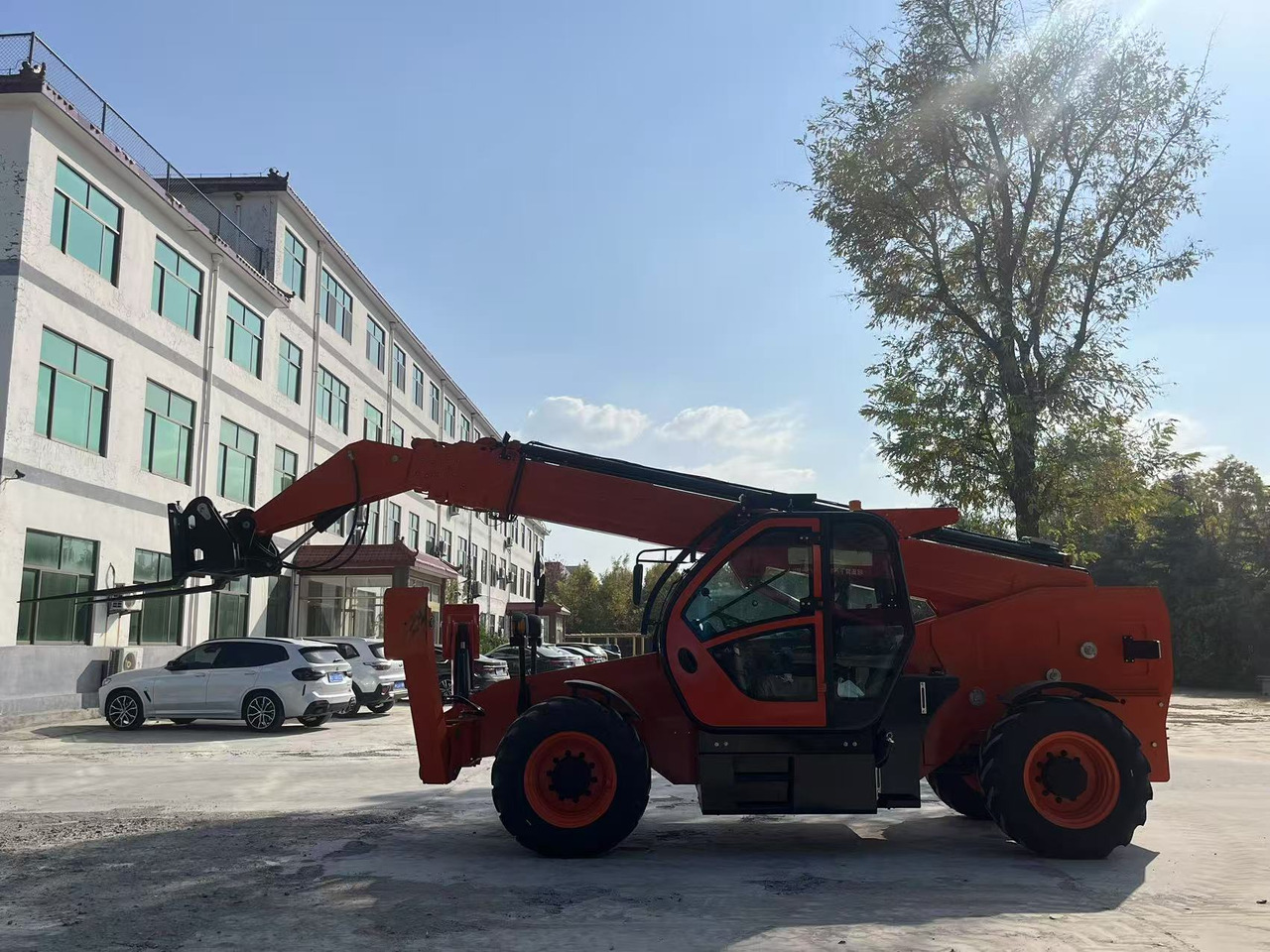 XCMG 17.5 METER BRAND NEW - Телескопический погрузчик: фото 2 XCMG 17.5 METER BRAND NEW - Телескопический погрузчик: фото 2