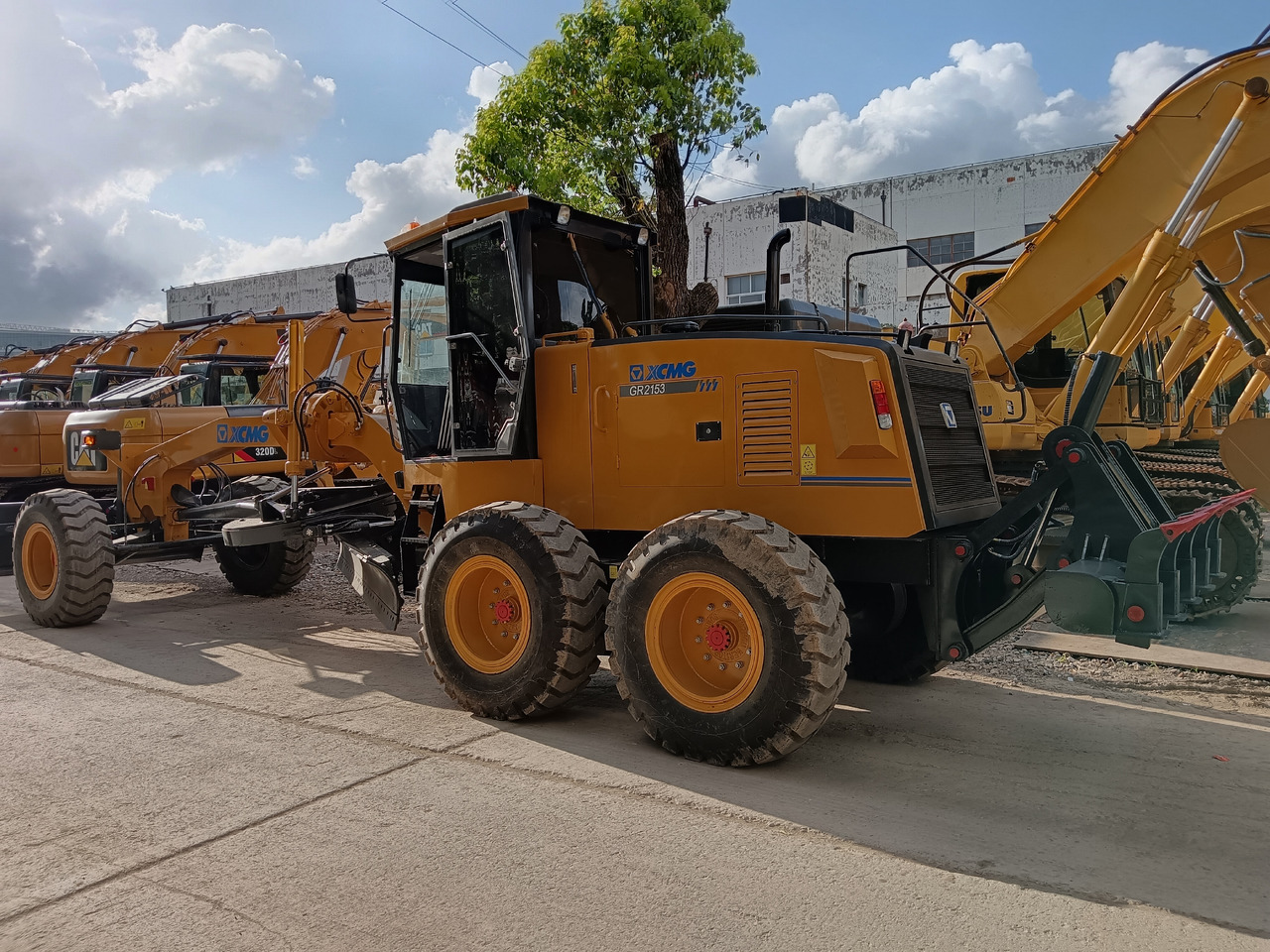 Грейдер XCMG GR2153 WITH RIPPER AND TWO BLADES: фото 12