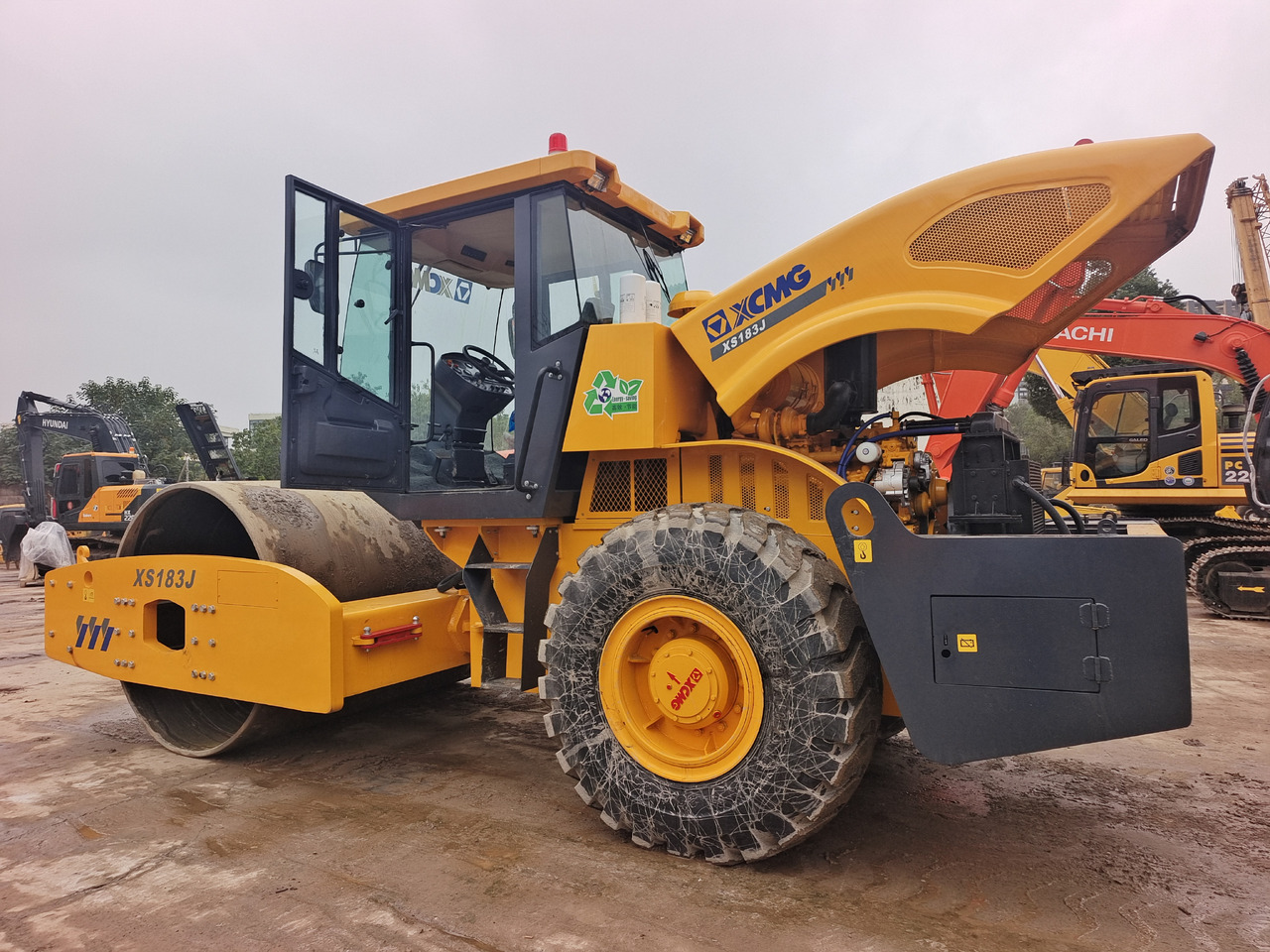XCMG XS 183J - Дорожный каток: фото 1 XCMG XS 183J - Дорожный каток: фото 1