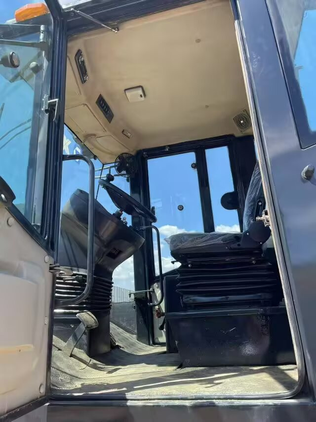 XCMG XS222J - Дорожный каток: фото 2 XCMG XS222J - Дорожный каток: фото 2