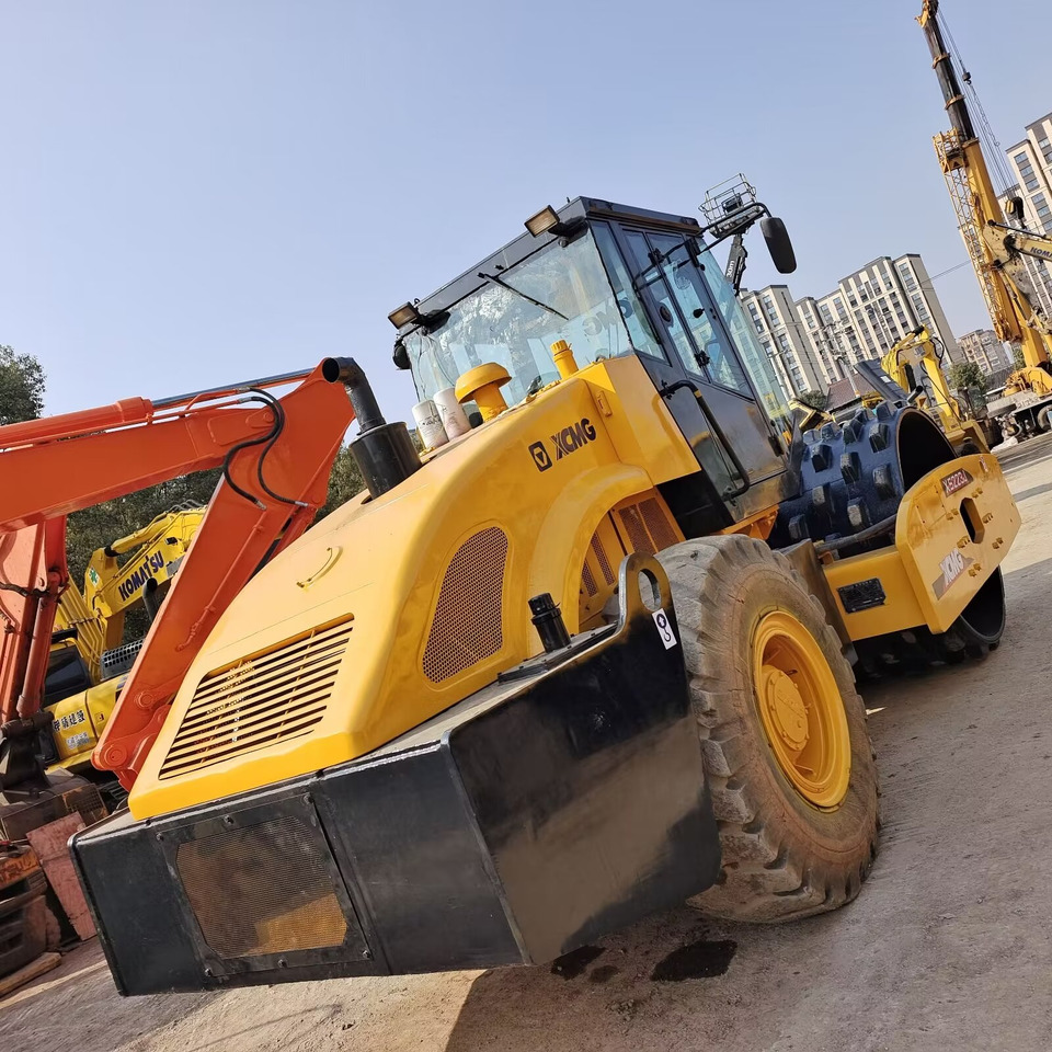 Дорожный каток XCMG XS223J WITH SHEEP FOOT PAD: фото 7