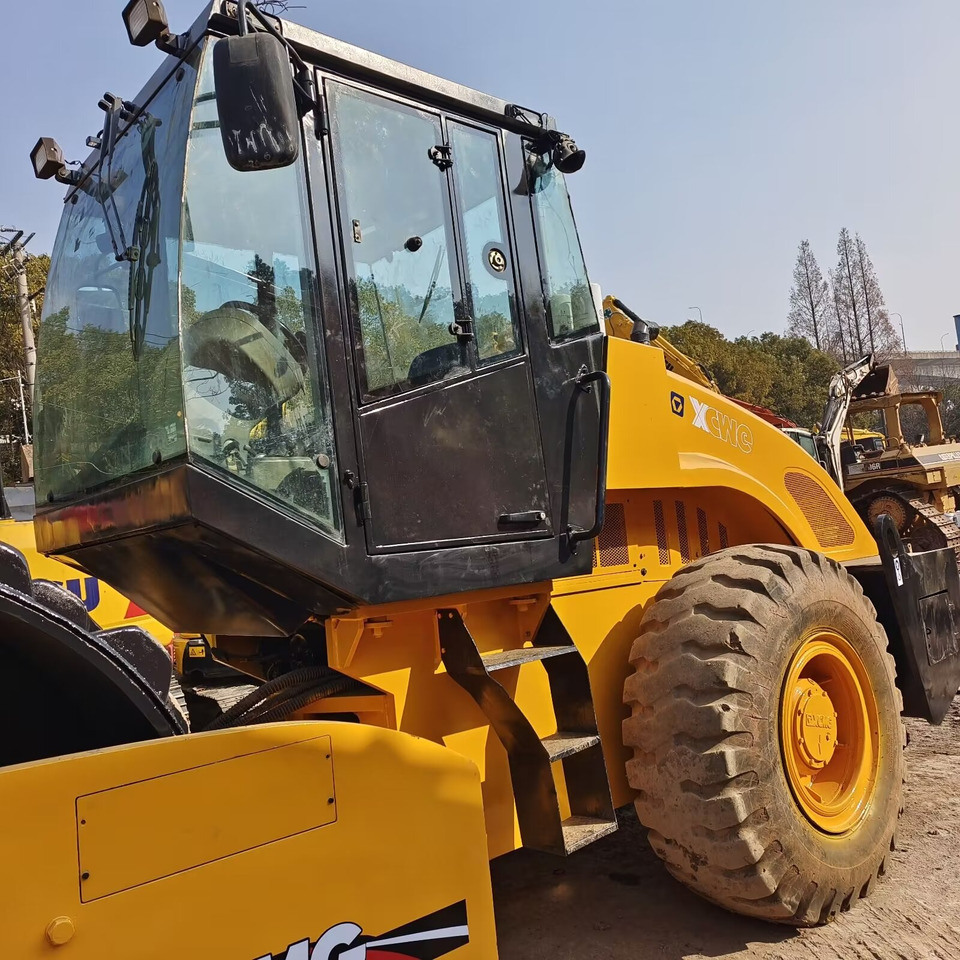 Дорожный каток XCMG XS223J WITH SHEEP FOOT PAD: фото 11