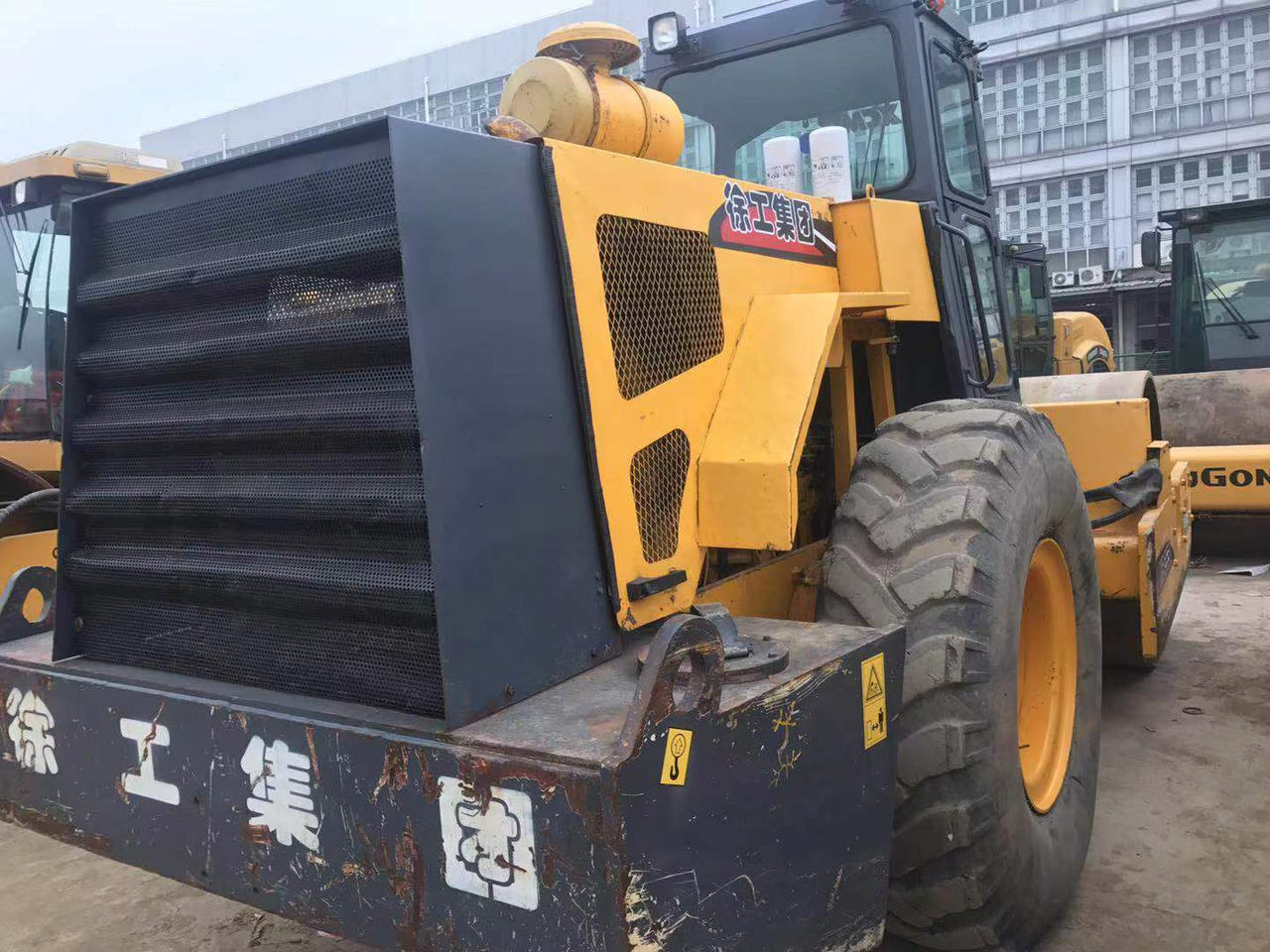 XCMG XS263J - Дорожный каток: фото 3 XCMG XS263J - Дорожный каток: фото 3