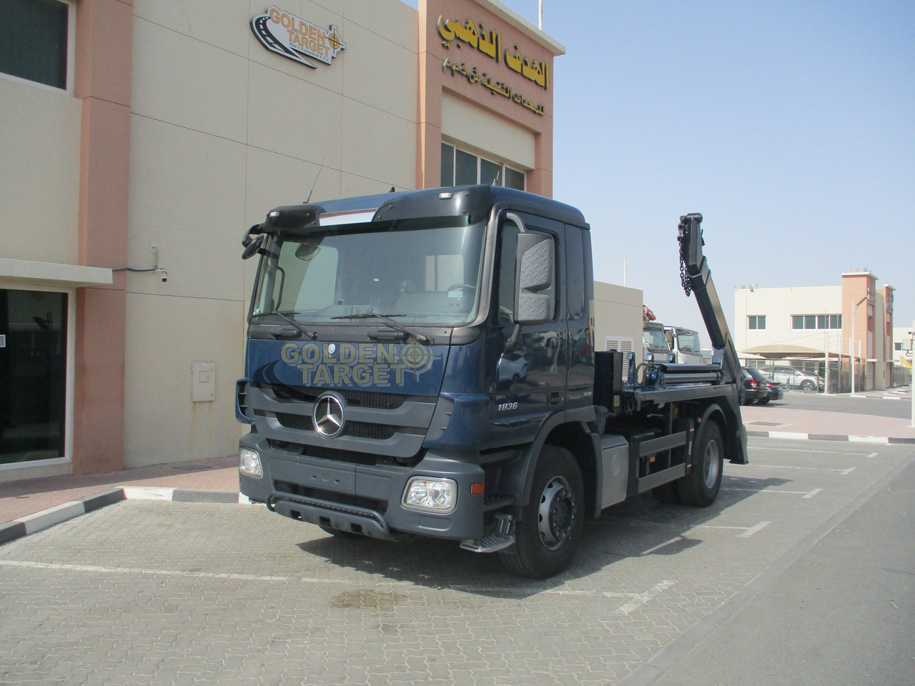 MERCEDES-BENZ Actros 1836 4x2 Skip Loader - Портальный бункеровоз: фото 2 MERCEDES-BENZ Actros 1836 4x2 Skip Loader - Портальный бункеровоз: фото 2