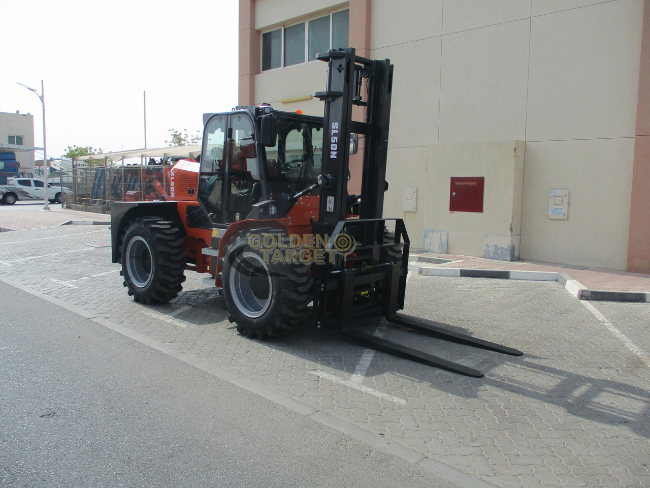 Solution SL50N Rough Terrain Forklift - Дизельный погрузчик: фото 1 Solution SL50N Rough Terrain Forklift - Дизельный погрузчик: фото 1