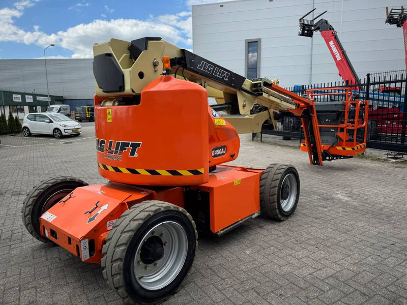 JLG E 450 AJ - Коленчатый подъемник: фото 3 JLG E 450 AJ - Коленчатый подъемник: фото 3