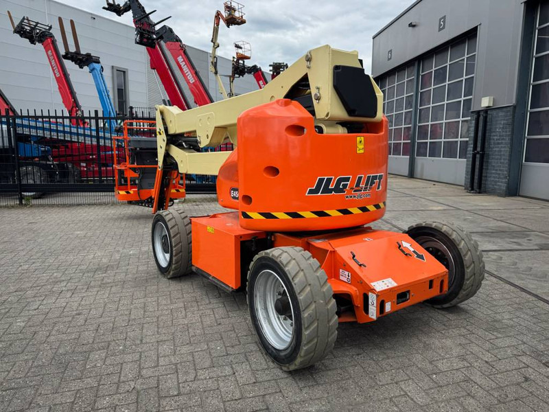 JLG E 450 AJ - Коленчатый подъемник: фото 2 JLG E 450 AJ - Коленчатый подъемник: фото 2
