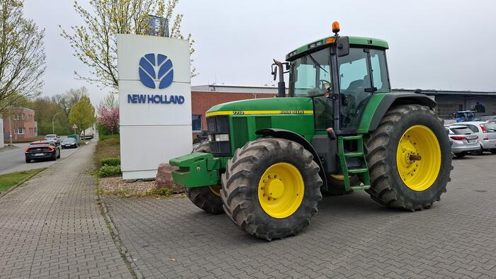John Deere 7710 - Трактор: фото 3 John Deere 7710 - Трактор: фото 3