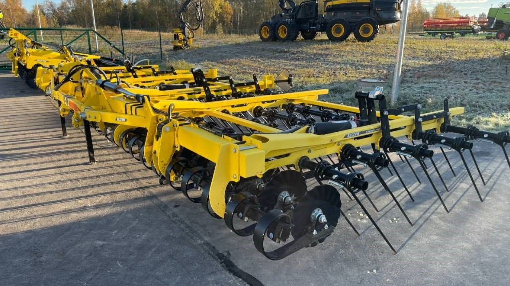 Bednar STRIEGEL-PRO PN 9000 - Борона: фото 1 Bednar STRIEGEL-PRO PN 9000 - Борона: фото 1