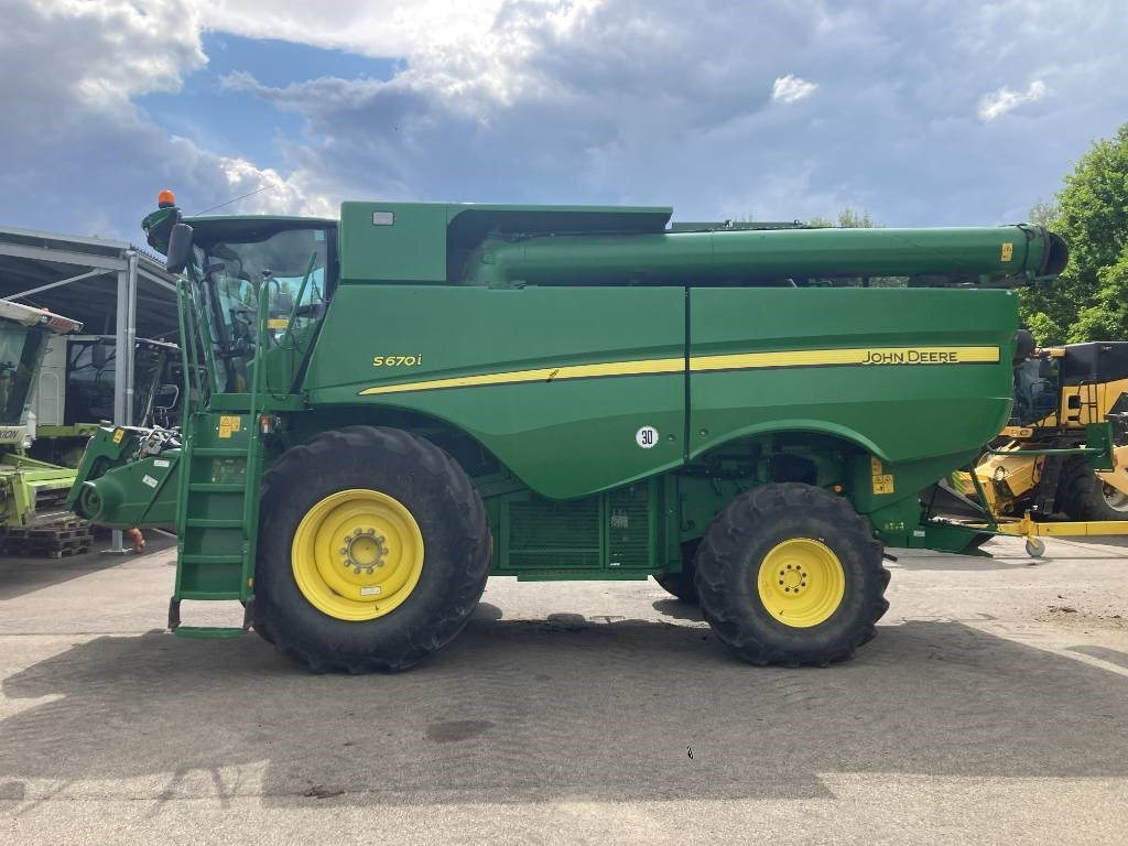 John Deere S 670 i - Зерноуборочный комбайн: фото 2 John Deere S 670 i - Зерноуборочный комбайн: фото 2