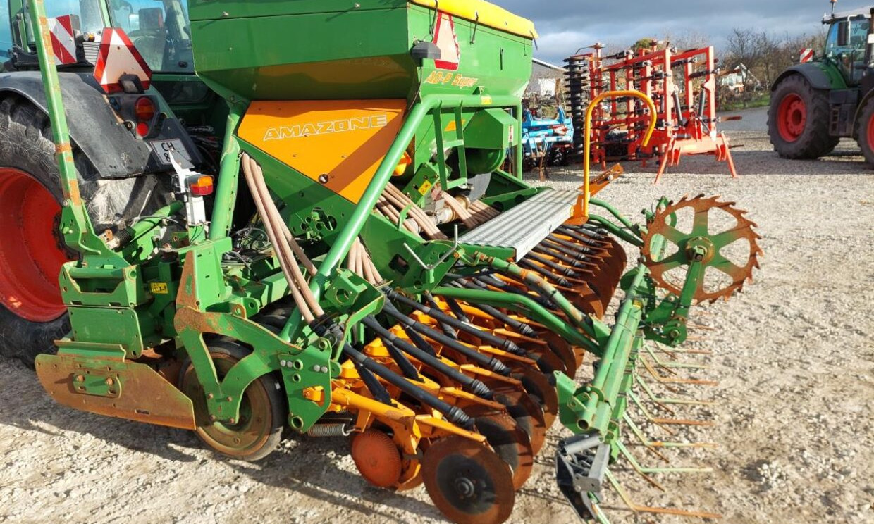 Amazone AD-P 403 / KG 4000 Super - Посевной комплекс: фото 3 Amazone AD-P 403 / KG 4000 Super - Посевной комплекс: фото 3
