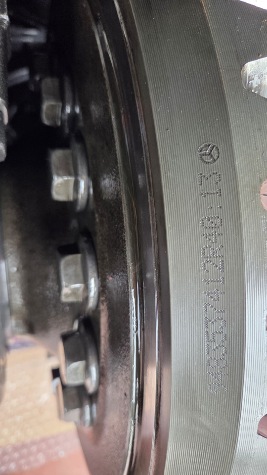 MERCEDES-BENZ ACTROS MP3 RADIO 40-13 - Бортовой редуктор для Грузовиков: фото 4 MERCEDES-BENZ ACTROS MP3 RADIO 40-13 - Бортовой редуктор для Грузовиков: фото 4