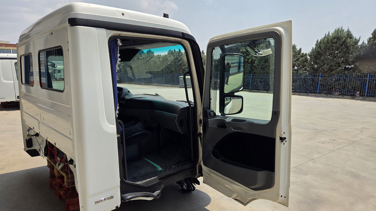 MERCEDES-BENZ ACTROS MP3 SHORT 9416002005 - Кабина: фото 5 MERCEDES-BENZ ACTROS MP3 SHORT 9416002005 - Кабина: фото 5