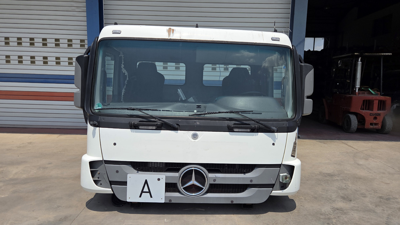 MERCEDES-BENZ ACTROS MP3 SHORT 9416002005 - Кабина: фото 1 MERCEDES-BENZ ACTROS MP3 SHORT 9416002005 - Кабина: фото 1