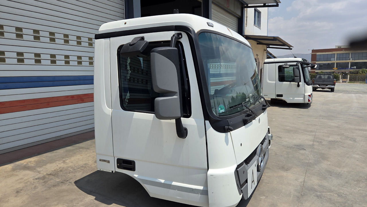 MERCEDES-BENZ ACTROS MP3 SHORT 9416002005 - Кабина: фото 3 MERCEDES-BENZ ACTROS MP3 SHORT 9416002005 - Кабина: фото 3