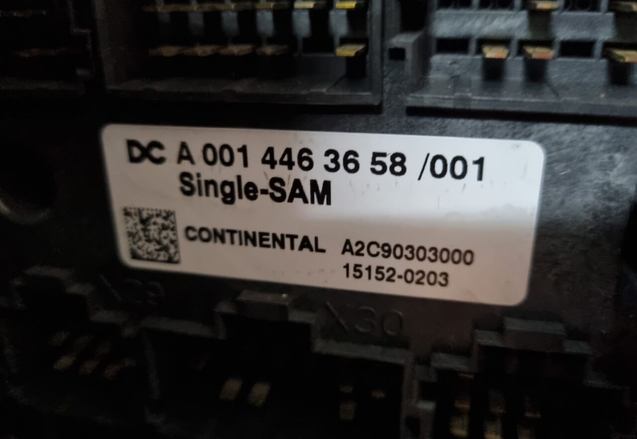 MERCEDES-BENZ Mercedes-Benz ACTROS ATEGO MP4 EURO 6 - Приборная панель для Грузовиков: фото 4 MERCEDES-BENZ Mercedes-Benz ACTROS ATEGO MP4 EURO 6 - Приборная панель для Грузовиков: фото 4