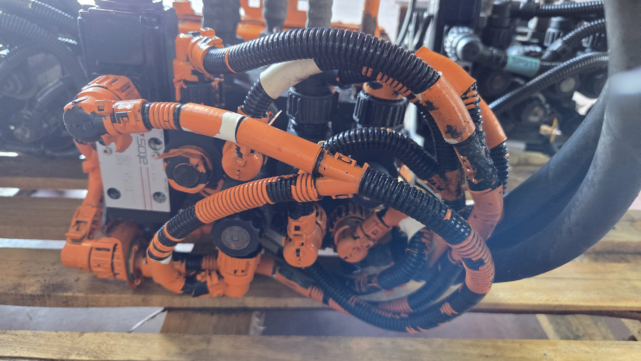 MERCEDES-BENZ STEERING UNIT - Рулевое колесо: фото 3 MERCEDES-BENZ STEERING UNIT - Рулевое колесо: фото 3