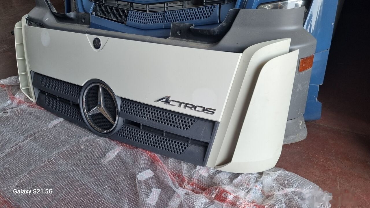 Mercedes-Benz MERCEDES ACTROS MP4 EURO 6 Mercedes-Benz ACTROS MP4 - Капот для Грузовиков: фото 1 Mercedes-Benz MERCEDES ACTROS MP4 EURO 6 Mercedes-Benz ACTROS MP4 - Капот для Грузовиков: фото 1