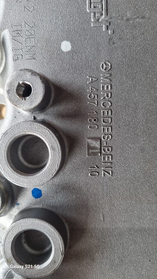 Mercedes-Benz OIL COOLER A 4571803110 Mercedes-Benz - Масляный радиатор для Грузовиков: фото 3 Mercedes-Benz OIL COOLER A 4571803110 Mercedes-Benz - Масляный радиатор для Грузовиков: фото 3