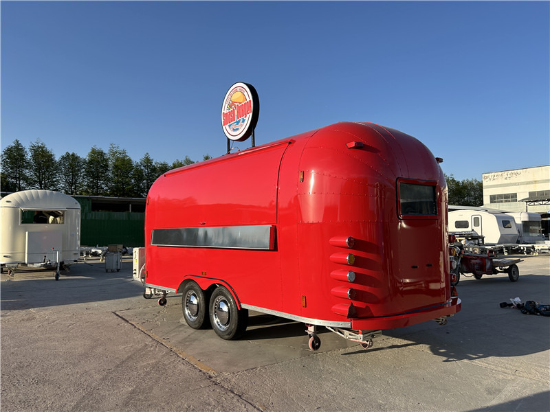 Burger Van Smash Burger Trailer |Handcrafted Burgers & Fries Food Truck - Торговый прицеп: фото 3 Burger Van Smash Burger Trailer |Handcrafted Burgers & Fries Food Truck - Торговый прицеп: фото 3