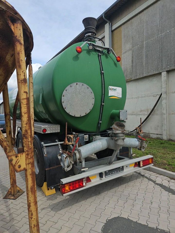 Kumm KTD 28 Güllefaß - Полуприцеп-цистерна: фото 5 Kumm KTD 28 Güllefaß - Полуприцеп-цистерна: фото 5