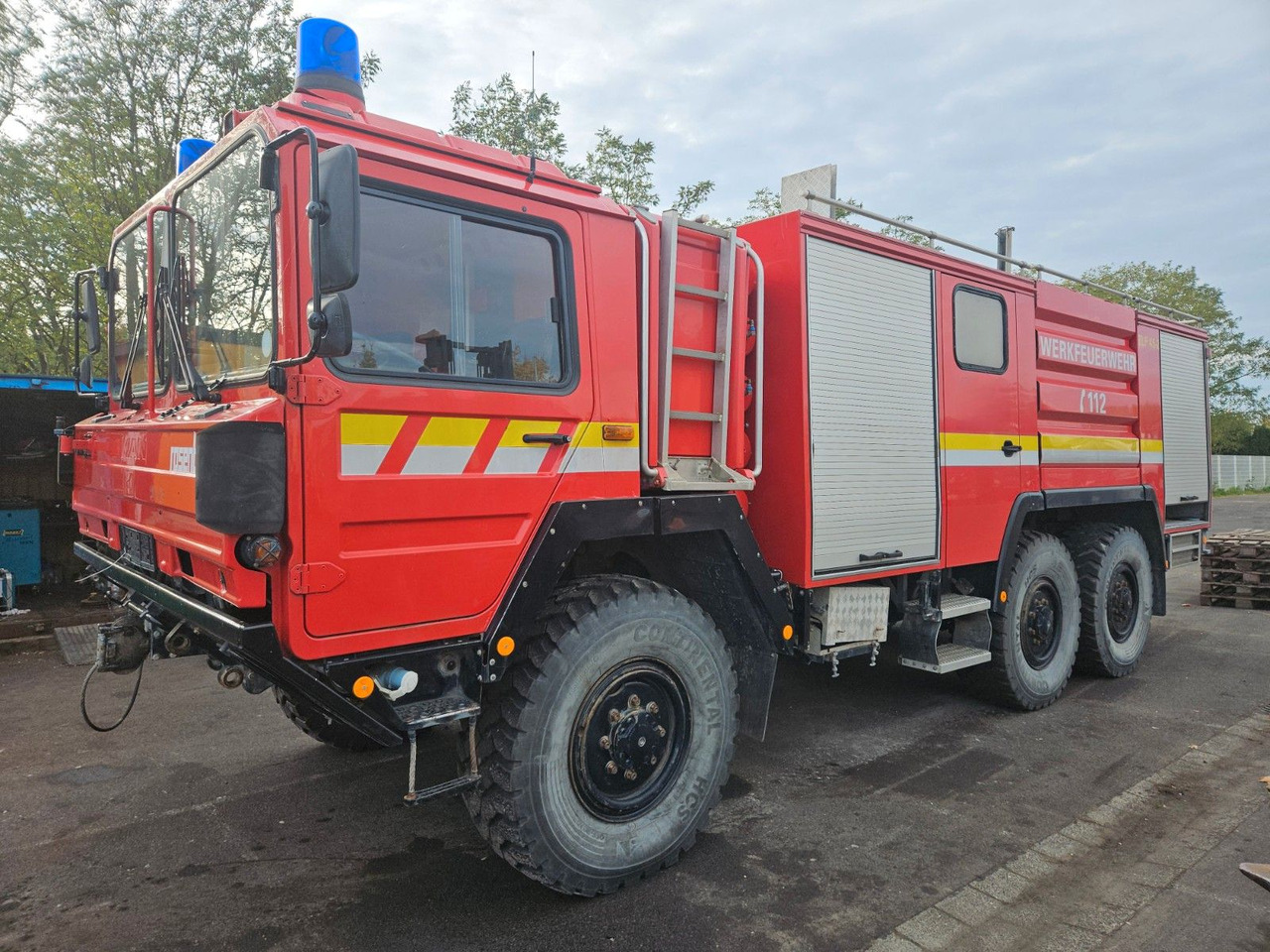 MAN KAT 15.232 6x6 Tanklöschfahrzeug - Грузовик-цистерна: фото 2 MAN KAT 15.232 6x6 Tanklöschfahrzeug - Грузовик-цистерна: фото 2