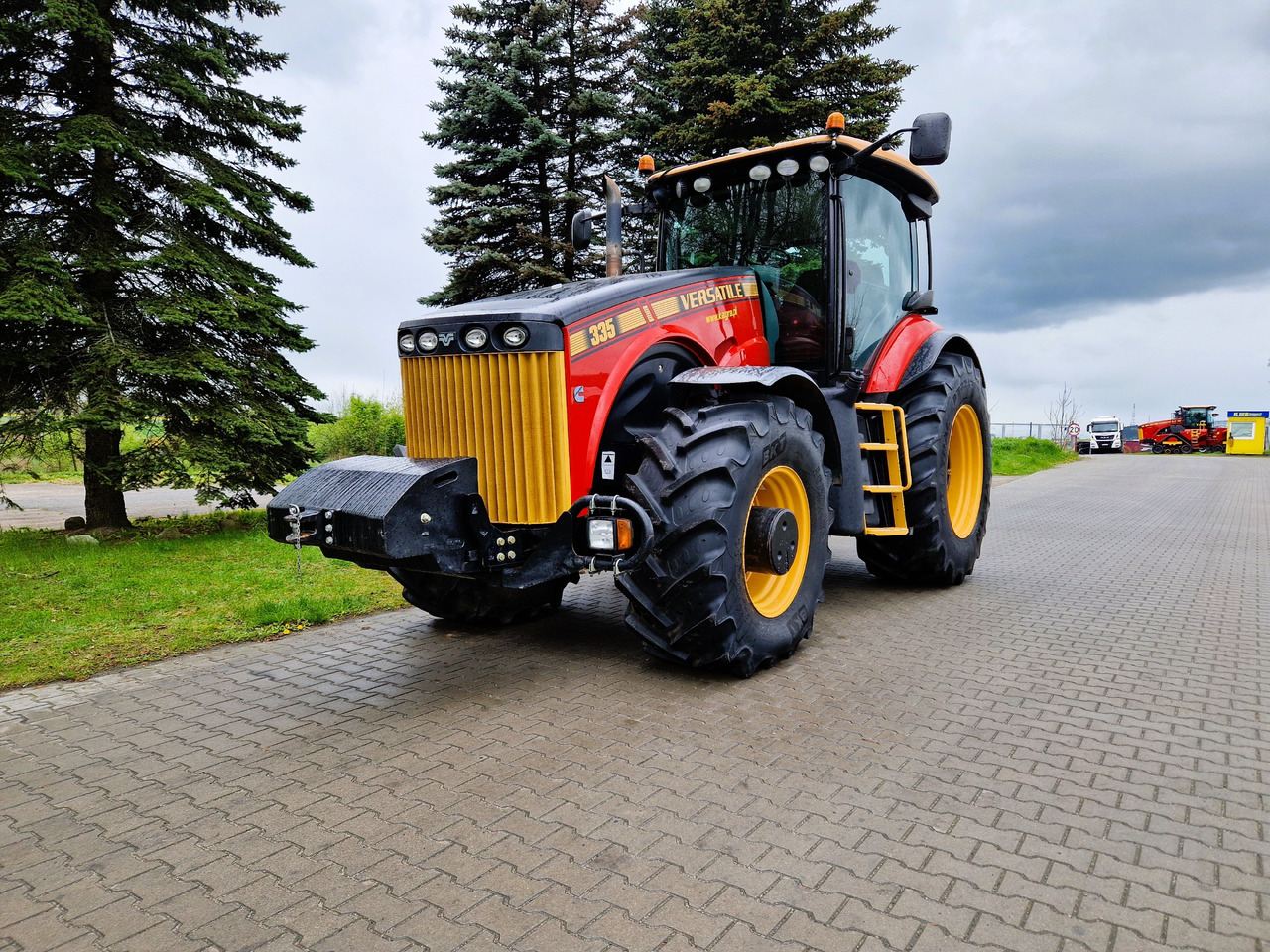 Versatile Buhler 335 - Трактор: фото 2 Versatile Buhler 335 - Трактор: фото 2
