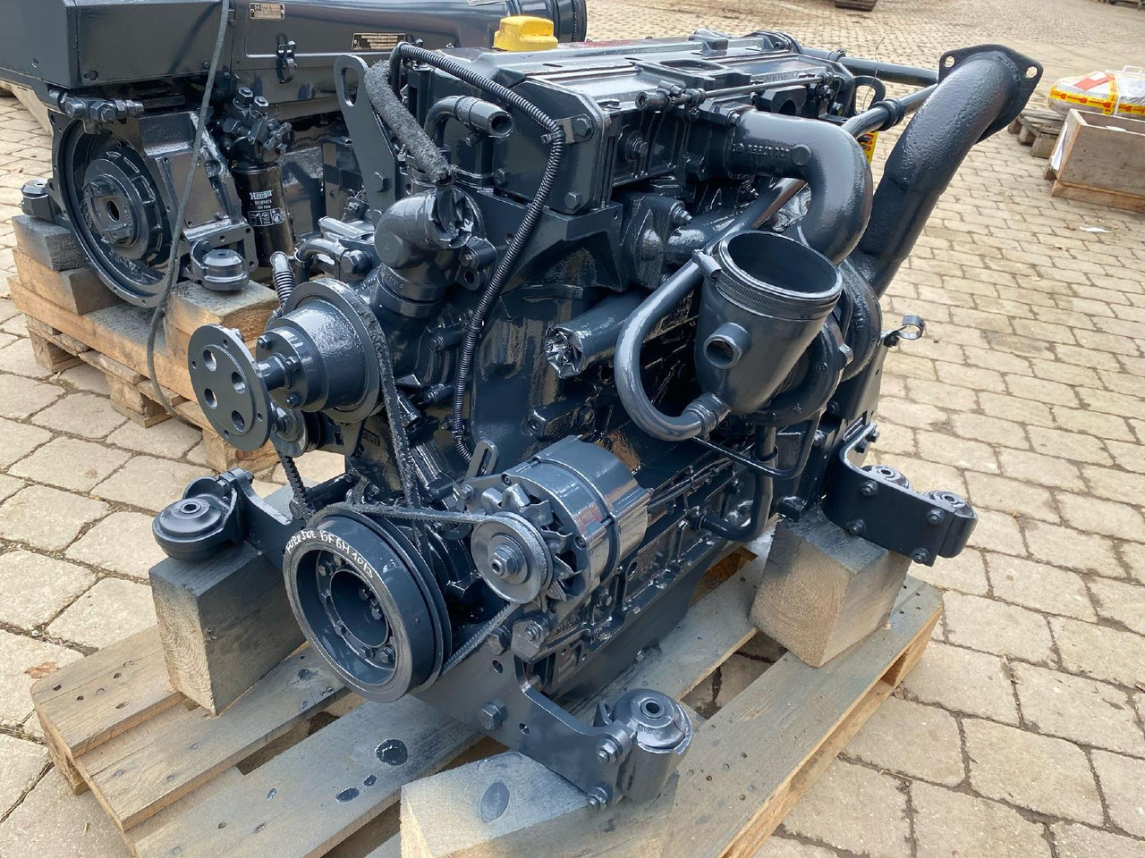 Deutz BF4M1013 aus Furukawa 320E - Двигатель для Строительной техники: фото 3 Deutz BF4M1013 aus Furukawa 320E - Двигатель для Строительной техники: фото 3