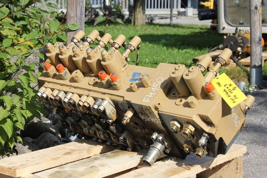 Fiat-Hitachi FH 150 - Гидравлический клапан для Строительной техники: фото 4 Fiat-Hitachi FH 150 - Гидравлический клапан для Строительной техники: фото 4