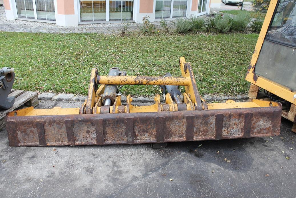 Furukawa W 625 - Отвал для Экскаваторов: фото 3 Furukawa W 625 - Отвал для Экскаваторов: фото 3