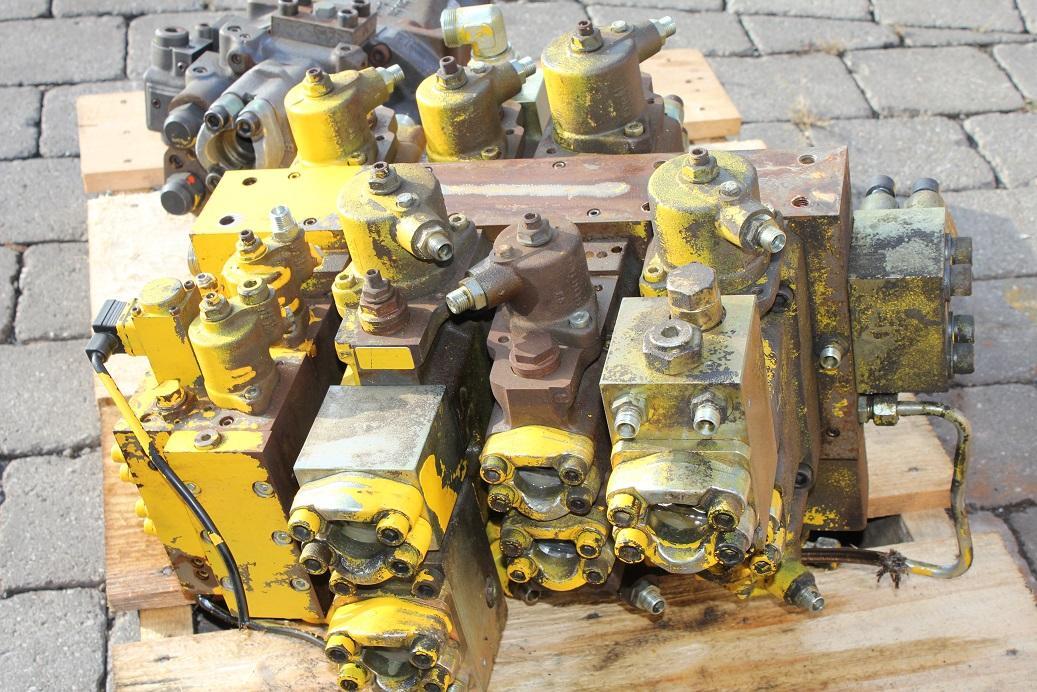 Гидравлический клапан для Строительной техники Furukawa W 735: фото 1