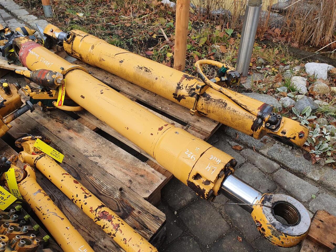 Liebherr A 922 - Гидравлический цилиндр для Строительной техники: фото 4 Liebherr A 922 - Гидравлический цилиндр для Строительной техники: фото 4