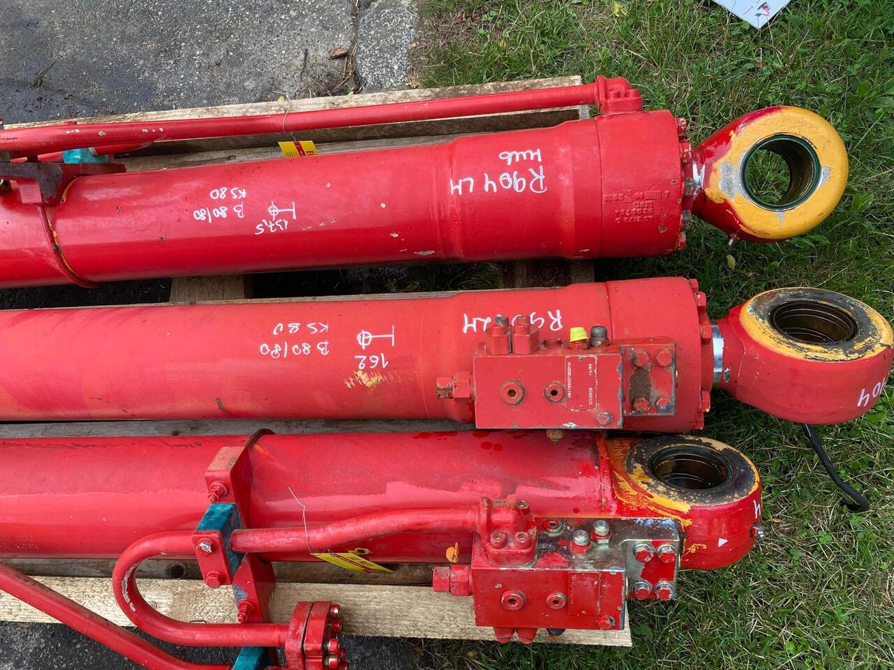 Гидравлический цилиндр для Строительной техники Liebherr R 904 LIT: фото 9