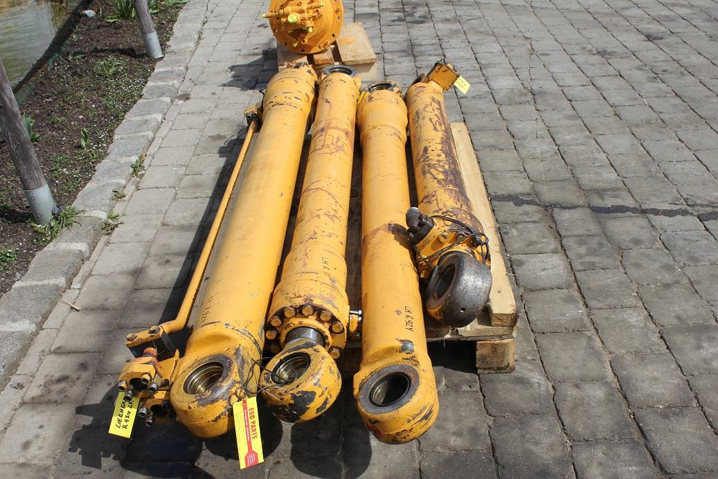 Liebherr R 924 - Гидравлический цилиндр для Строительной техники: фото 3 Liebherr R 924 - Гидравлический цилиндр для Строительной техники: фото 3