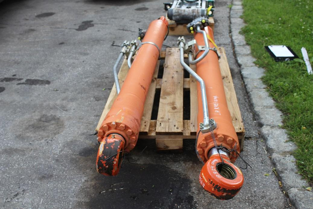 Liebherr R 924 compact - Гидравлический цилиндр для Строительной техники: фото 3 Liebherr R 924 compact - Гидравлический цилиндр для Строительной техники: фото 3