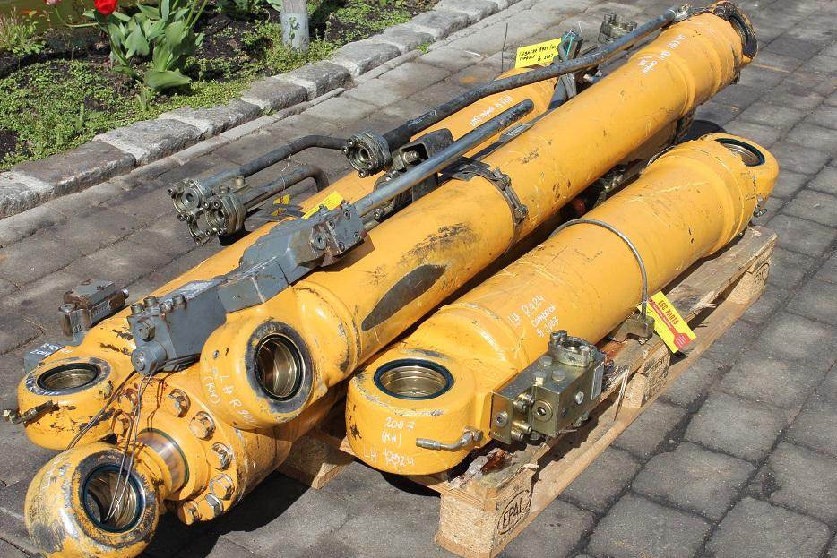 Liebherr R 924 compact - Гидравлический цилиндр для Строительной техники: фото 3 Liebherr R 924 compact - Гидравлический цилиндр для Строительной техники: фото 3