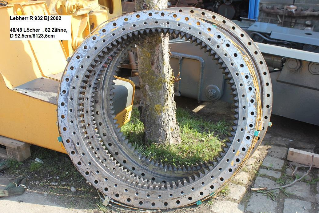 Liebherr R 932 Lit - Поворотное кольцо для Строительной техники: фото 1 Liebherr R 932 Lit - Поворотное кольцо для Строительной техники: фото 1
