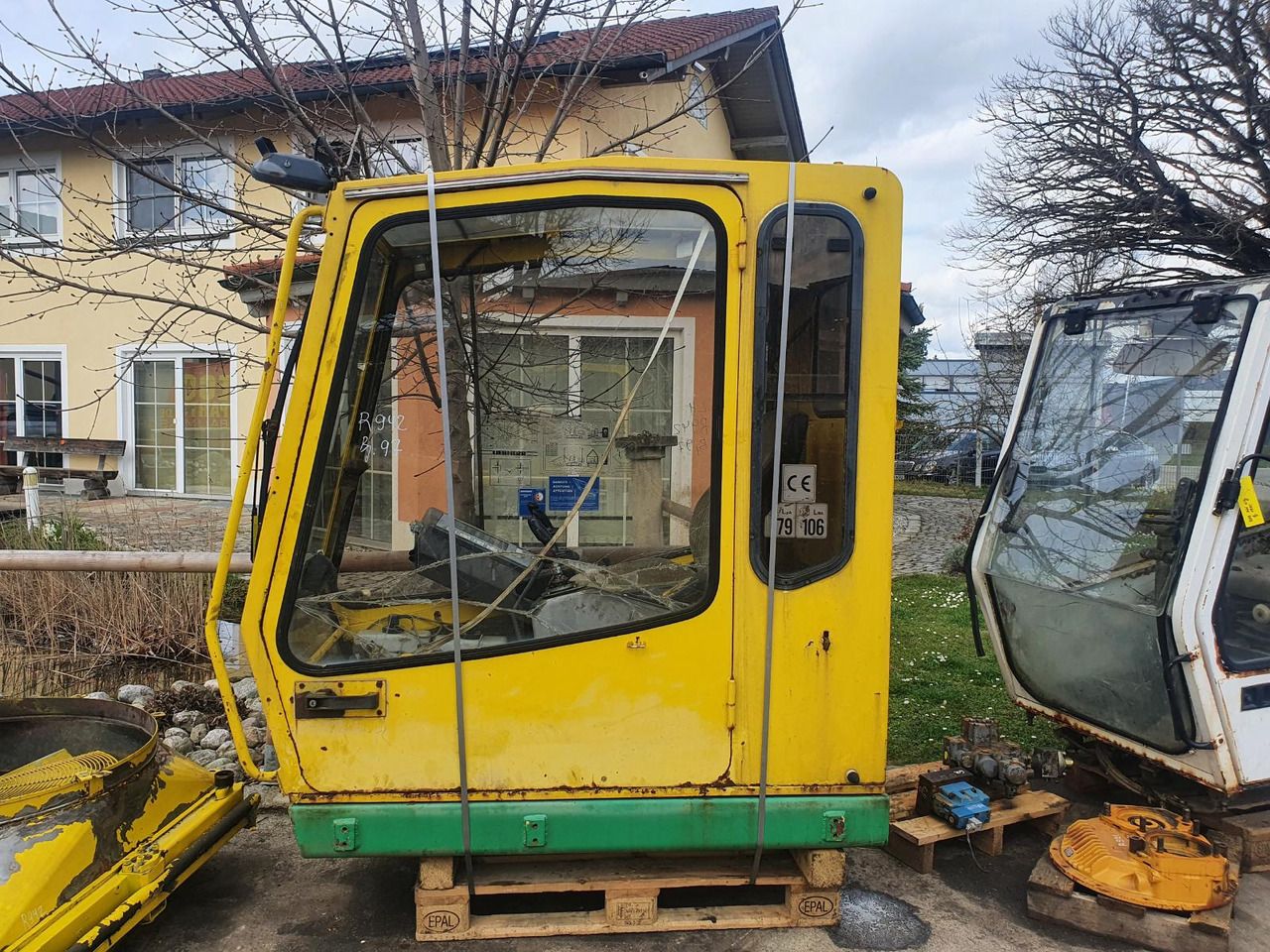 Liebherr R 942 - Кабина для Гусеничных экскаваторов: фото 3 Liebherr R 942 - Кабина для Гусеничных экскаваторов: фото 3