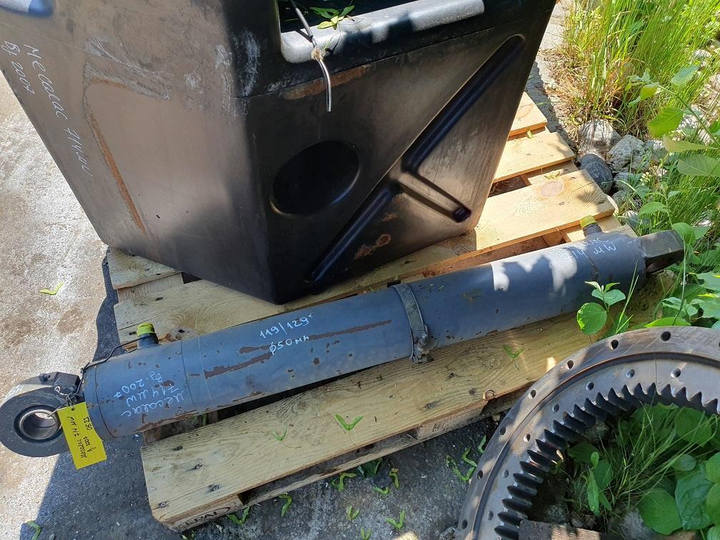 Mecalac 714 MW - Гидравлический цилиндр для Строительной техники: фото 3 Mecalac 714 MW - Гидравлический цилиндр для Строительной техники: фото 3