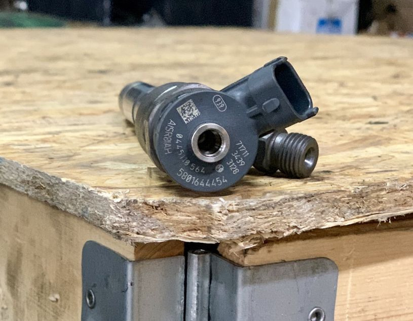 0445110564 for IVECO Daily 3.0 commercial vehicle - Распределитель впрыска для Лёгких коммерческих автомобилей: фото 3 0445110564 for IVECO Daily 3.0 commercial vehicle - Распределитель впрыска для Лёгких коммерческих автомобилей: фото 3