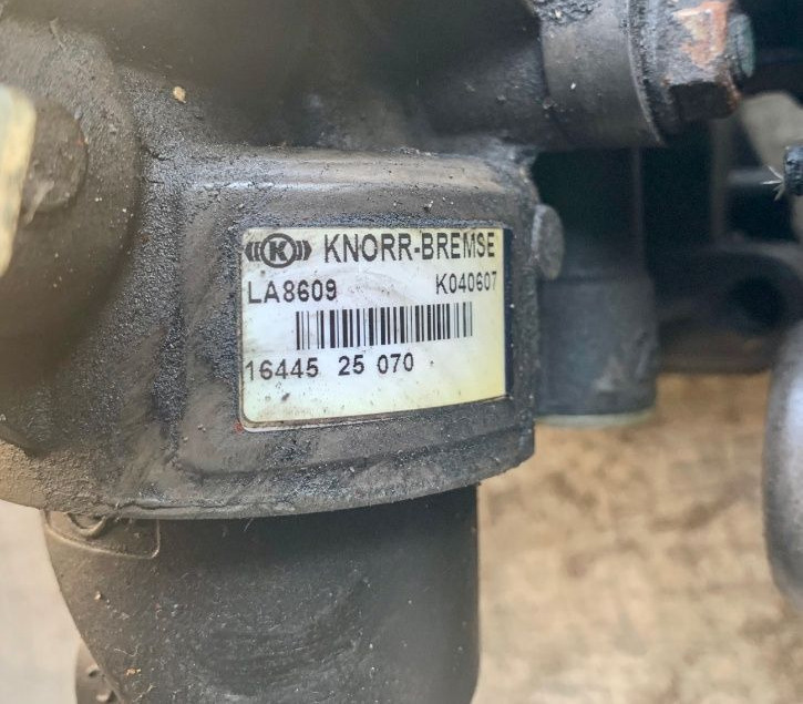 Knorr-Bremse Zespół przygotowania powietrza LA8609 IVECO Stralis truck - Система впуска для Грузовиков: фото 4 Knorr-Bremse Zespół przygotowania powietrza LA8609 IVECO Stralis truck - Система впуска для Грузовиков: фото 4