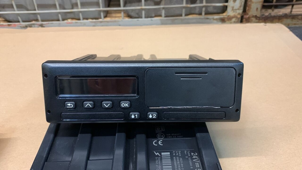 Scania NOWY 24V 5A 2918154 TYPE: SE5000-8 2918154 Scania truck - Тахограф для Грузовиков: фото 1 Scania NOWY 24V 5A 2918154 TYPE: SE5000-8 2918154 Scania truck - Тахограф для Грузовиков: фото 1