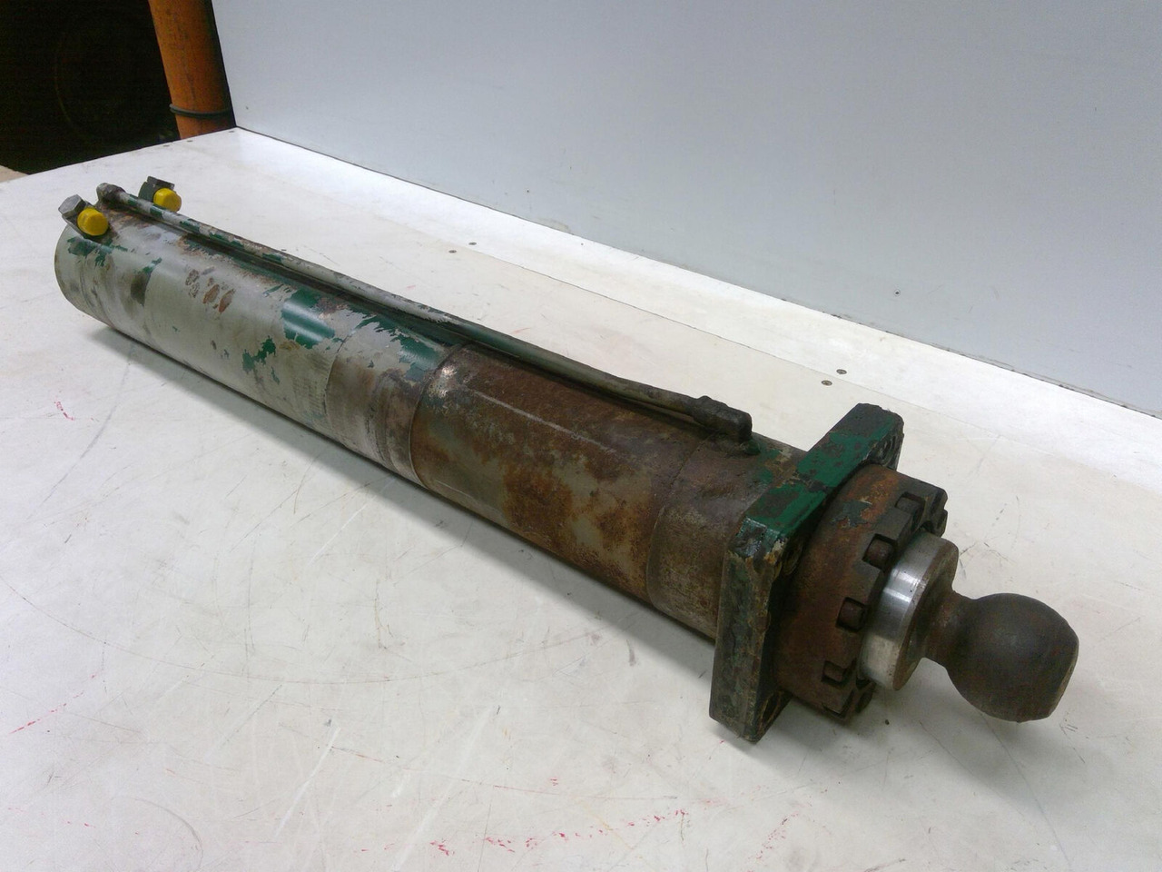 FAUN ATF 30-2 outrigger cylinder - Гидравлический цилиндр для Мобильных кранов: фото 1 FAUN ATF 30-2 outrigger cylinder - Гидравлический цилиндр для Мобильных кранов: фото 1