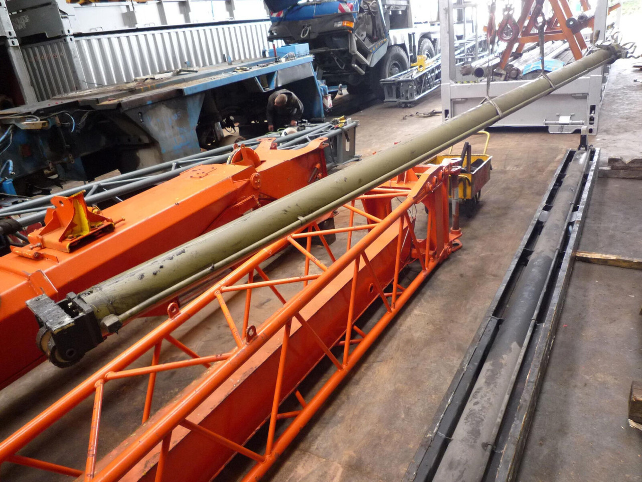 FAUN ATF 30 telescopic cylinder single - Гидравлический цилиндр для Мобильных кранов: фото 2 FAUN ATF 30 telescopic cylinder single - Гидравлический цилиндр для Мобильных кранов: фото 2