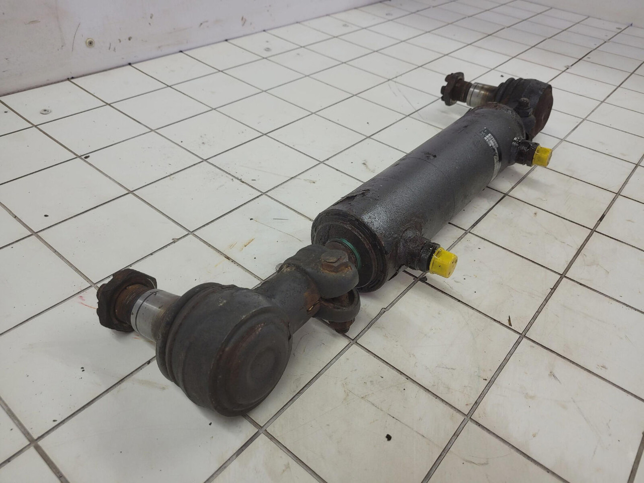 FAUN ATF 50G-3 steering cylinder - Гидравлический цилиндр для Мобильных кранов: фото 2 FAUN ATF 50G-3 steering cylinder - Гидравлический цилиндр для Мобильных кранов: фото 2