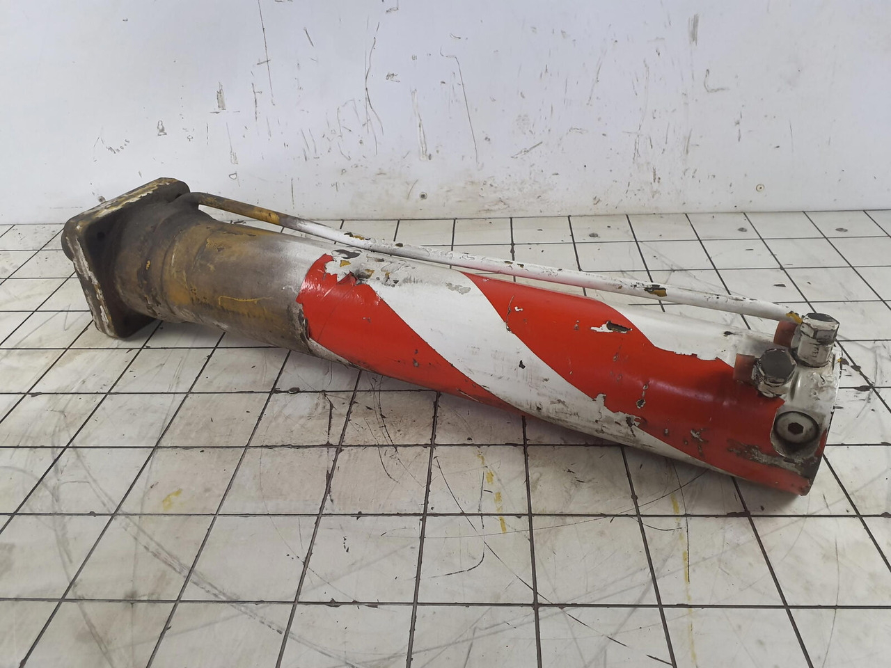 FAUN AUN RTF 30 outrigger cylinder - Гидравлический цилиндр для Мобильных кранов: фото 4 FAUN AUN RTF 30 outrigger cylinder - Гидравлический цилиндр для Мобильных кранов: фото 4
