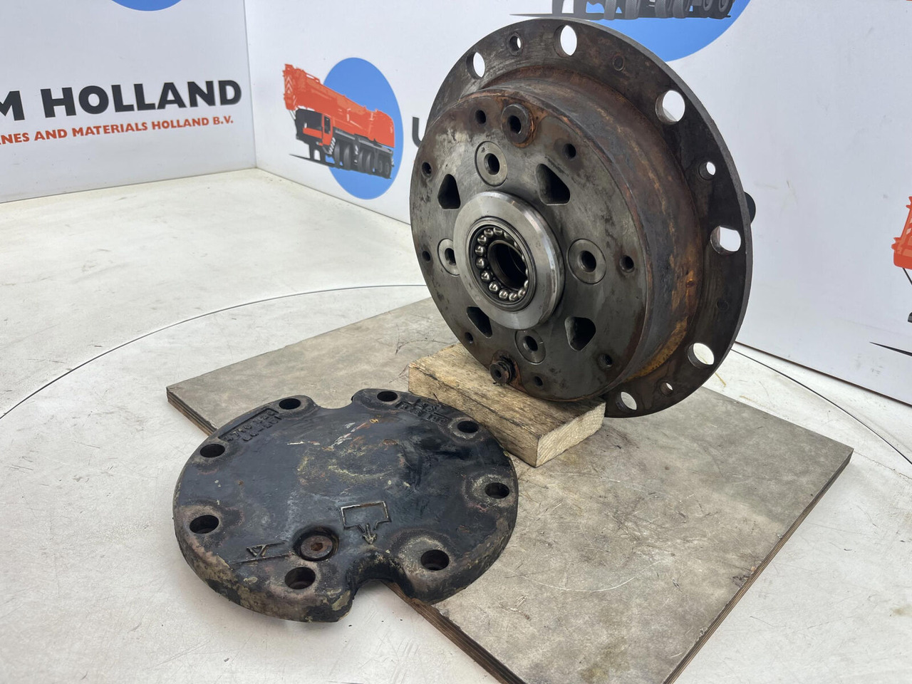 FAUN HK 40 planetary gear 27-18-65-24-4pl-H64-24 - Бортовой редуктор для Мобильных кранов: фото 2 FAUN HK 40 planetary gear 27-18-65-24-4pl-H64-24 - Бортовой редуктор для Мобильных кранов: фото 2