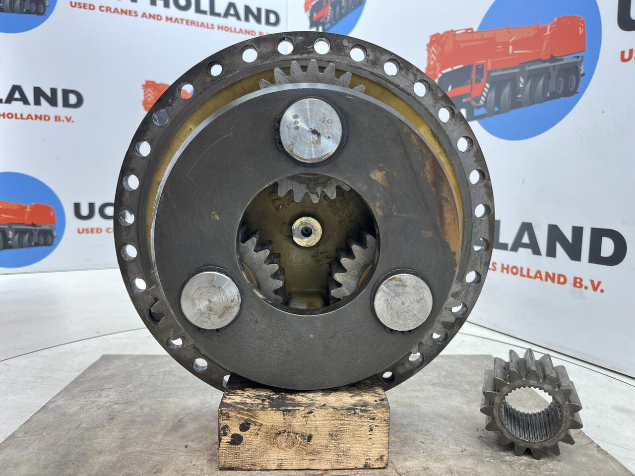 FAUN RTF 30 Planetary gear 15-23-63-36-3pl-H25-24 - Бортовой редуктор для Кранов: фото 4 FAUN RTF 30 Planetary gear 15-23-63-36-3pl-H25-24 - Бортовой редуктор для Кранов: фото 4