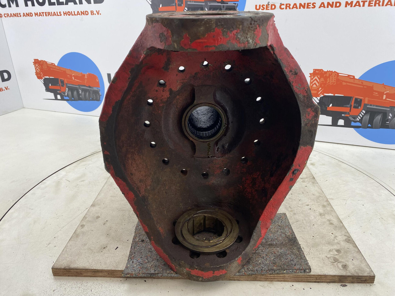 Gottwald AMK 70 Steering knuckle 16 holes axle 2 - Поворотный кулак для Мобильных кранов: фото 5 Gottwald AMK 70 Steering knuckle 16 holes axle 2 - Поворотный кулак для Мобильных кранов: фото 5